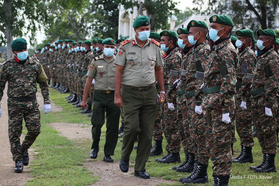  Xefe Estadu Maior Jeneral Falintil Forsa Defeza Timor-Leste – F-FDTL, Tenente Jenerál, Falur Rate Laek, durante hala’o vizita KAS iha Metinaro. Foto, Mídia F-FDTL. 