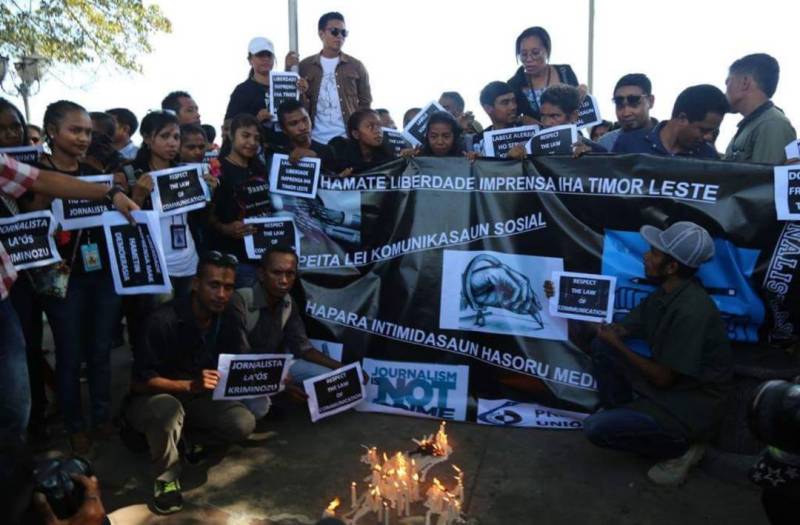 Jornalista timoroan hala’o asaun kona-ba asuntu liberdade espresaun no liberdade imprensa iha Timor-Leste. Foto, Internete.