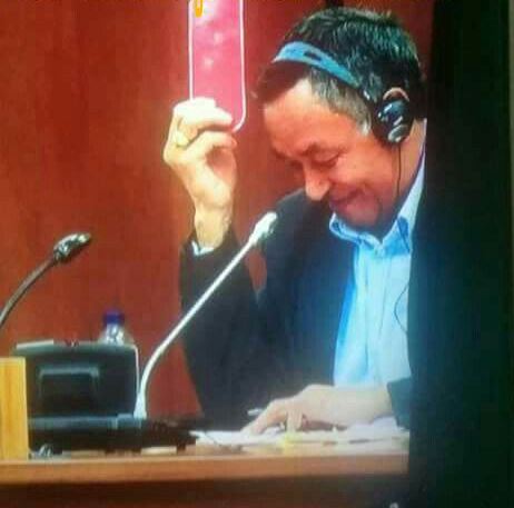 Prezidente PN, Arão Noe, foti hela kartaun mean kontra viajen PR ba estranjeiru ho hamnasa. Foto, FB Manuel Wono.